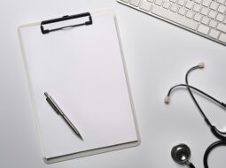 simple-resume-slipups-that-can-hold-back-traveling-healthcare-professionals